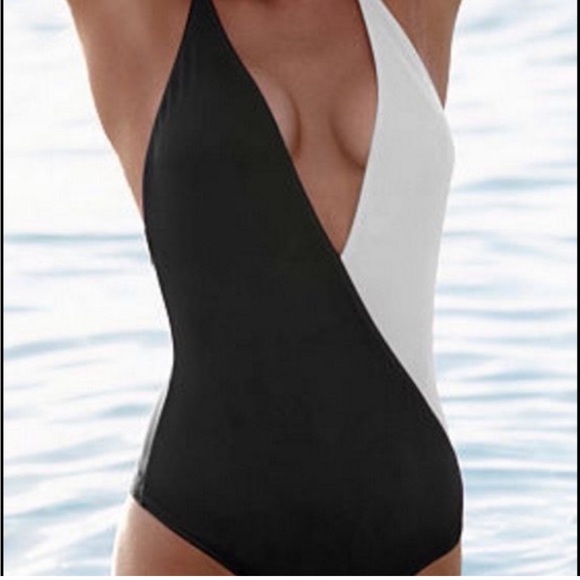 Victoria’s Secret Colorblock Halter One Piece Swimsuit - Picture 1 of 4